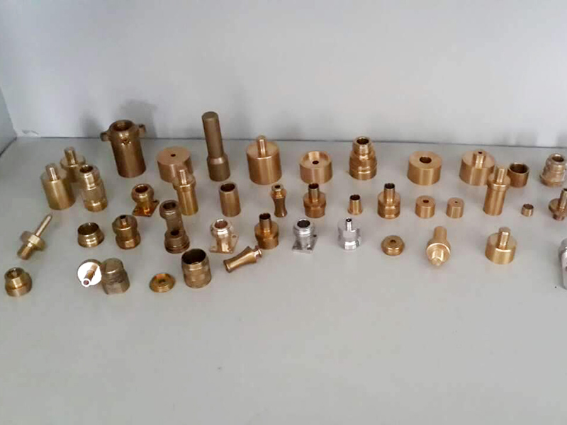 五金加工類銅材分幾種？詳細解答！